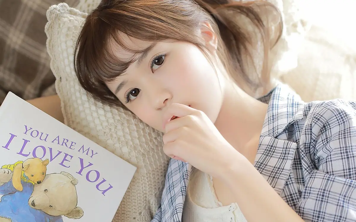 北京天津商务伴游洛曦的个人资料