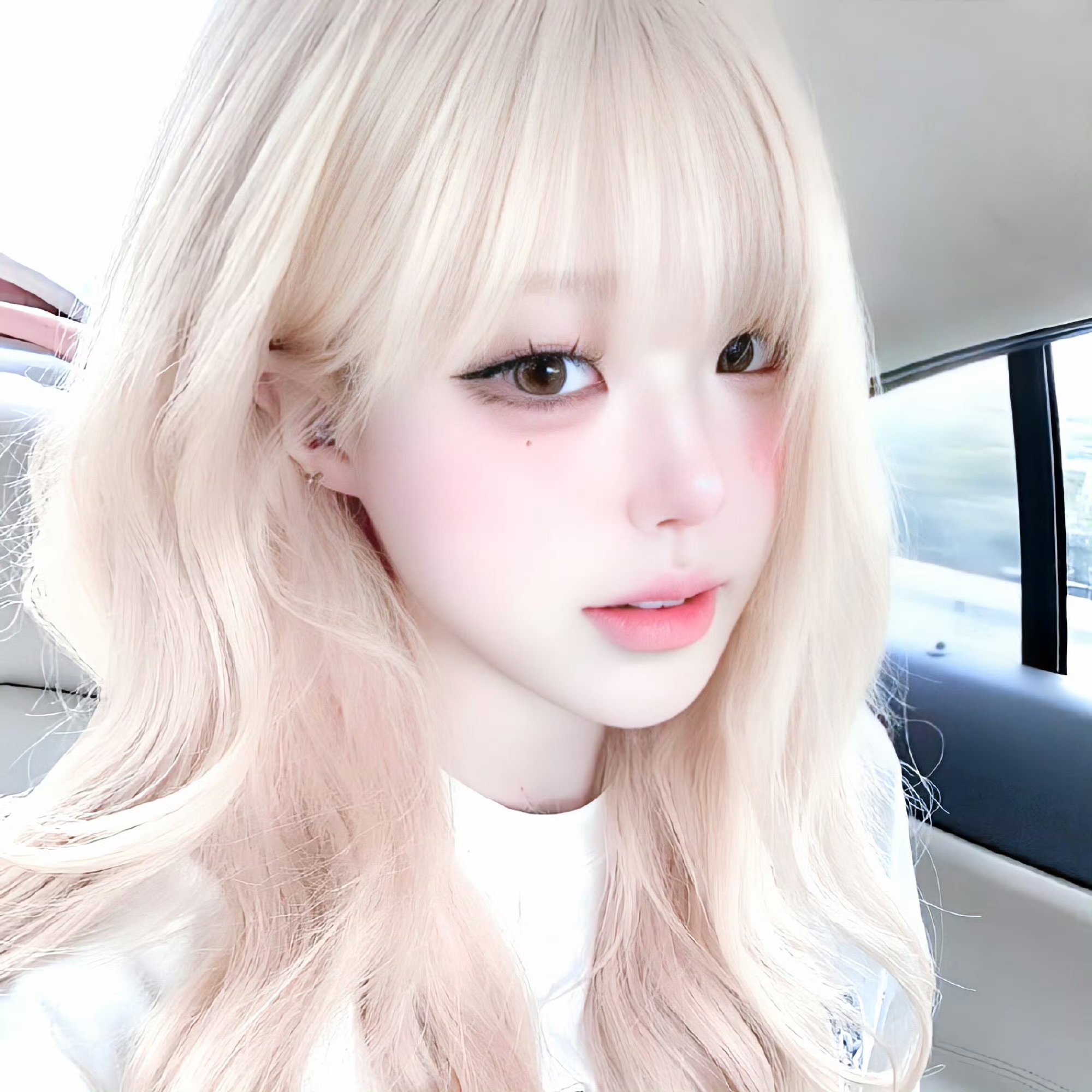 北京伴游女生余晓玲的资料