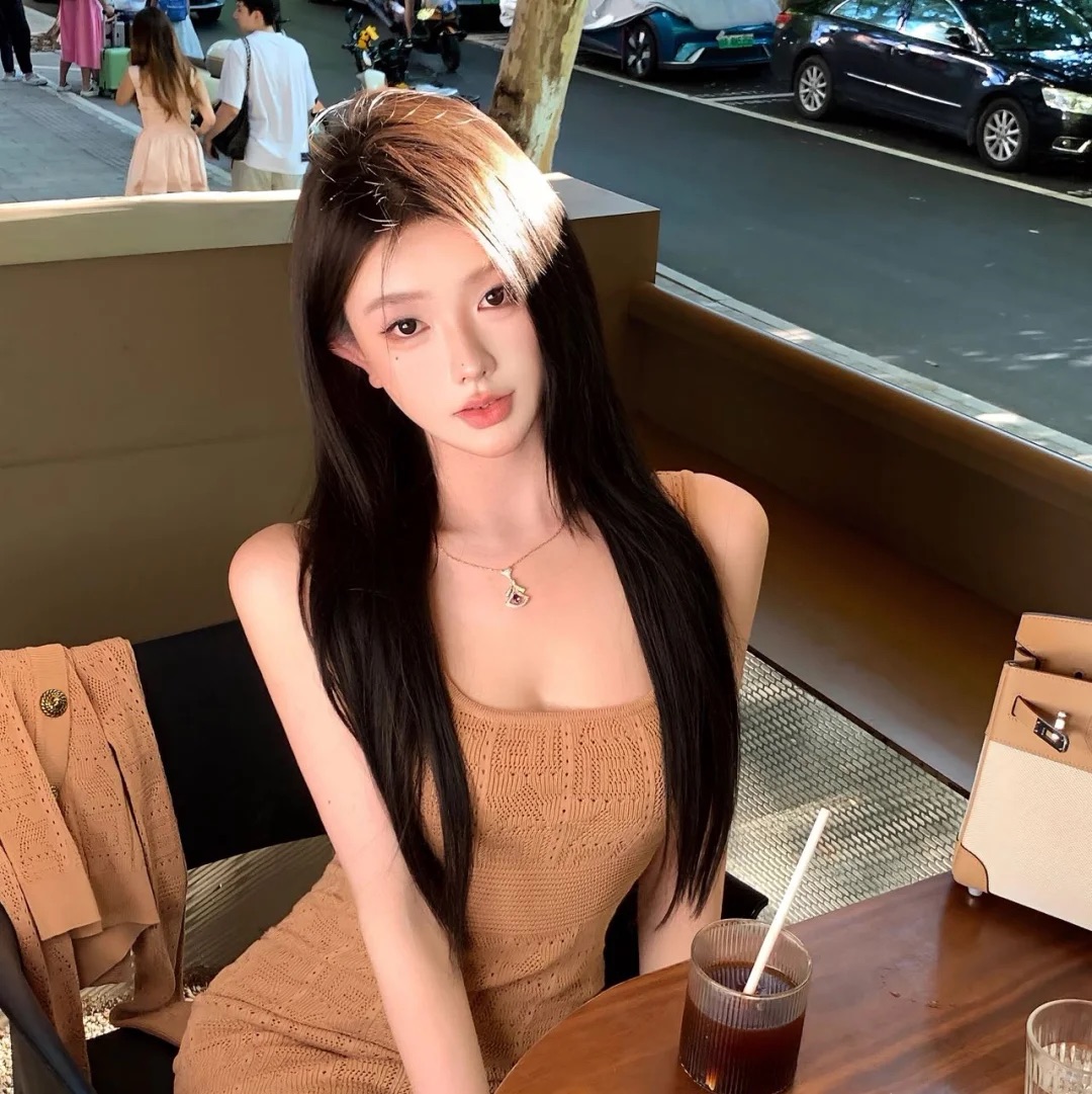 北京伴游女生冯晓冉的资料